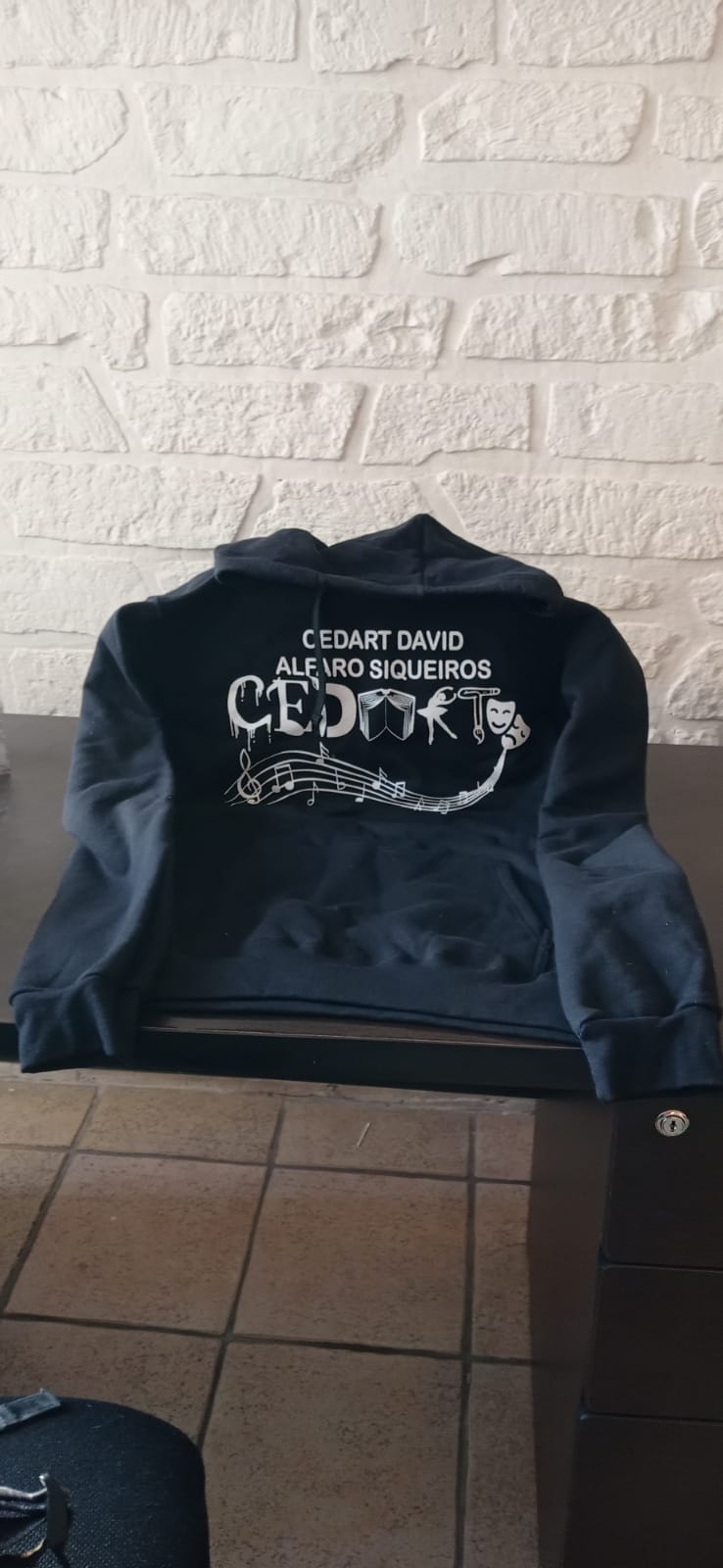 Entrega de las sudaderas